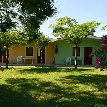 Garden River - * 阿尔蒂多纳